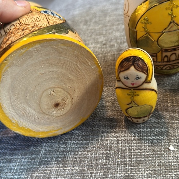 Hand Painted Wood Burned Russian Matryoshka Nesting Doll 3lSet of 4 - Picture 7 of 8